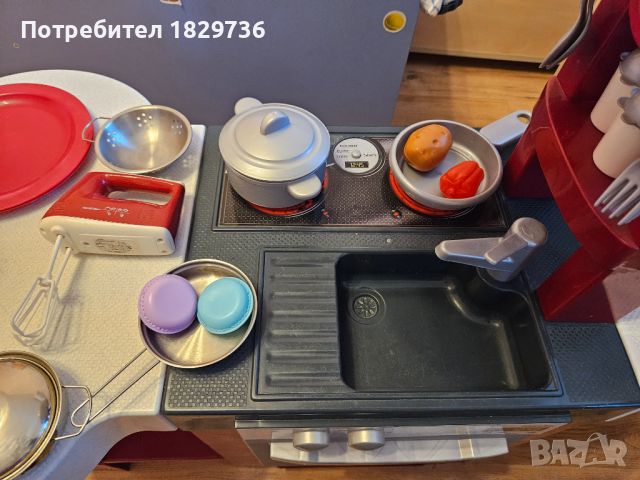 Детска кухня с аксесоари и звук Miele, снимка 7 - Играчки за стая - 45700314