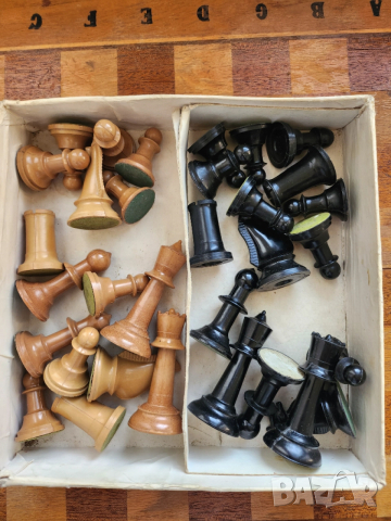 шах - голям ( и табла) р-р 48х48см и пирографиран, р-р 34х34 см, в комплект с фигури/пулове, снимка 2 - Шах и табла - 52583035