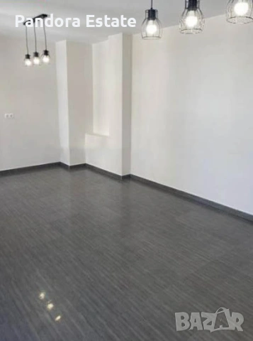 Продава тристаен апартамент в кв. Суха Река, снимка 2 - Апартаменти - 53681876