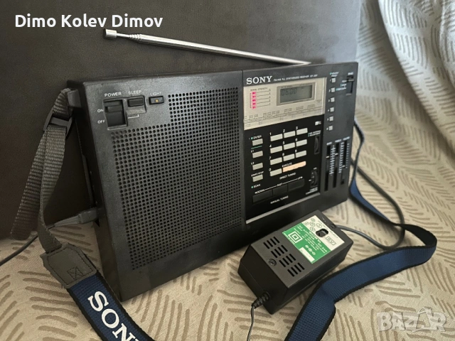 SONY ICF 2001 Радио със Оригинално зарядно, снимка 2 - Радиокасетофони, транзистори - 53934469
