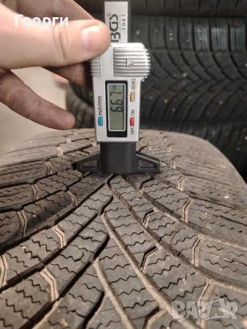 2бр.зимни гуми 235/45/18 Bridgestone, снимка 2 - Гуми и джанти - 53212055