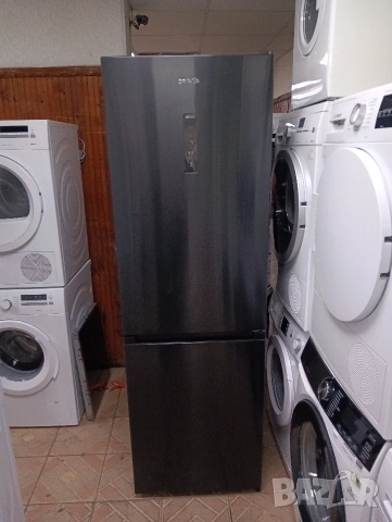 Чисто нов черен хладилник с фризер Gorenje No Frost А+++ с две години гаранция!