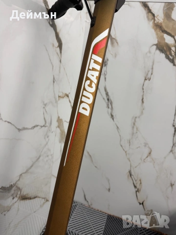 Продавам ел тротинетка Ducati pro 2 plus, снимка 3 - Мотоциклети и мототехника - 54276399