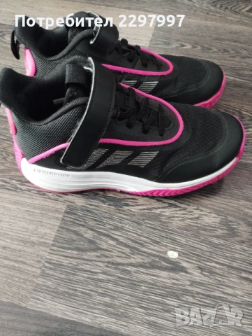 Детски маратонки Адидас 33 номер, снимка 8 - Детски маратонки - 54098826