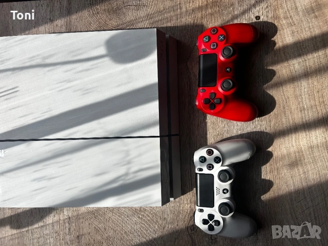 PlayStation 4 Fat + 2 джойстика, снимка 2 - PlayStation конзоли - 53788879