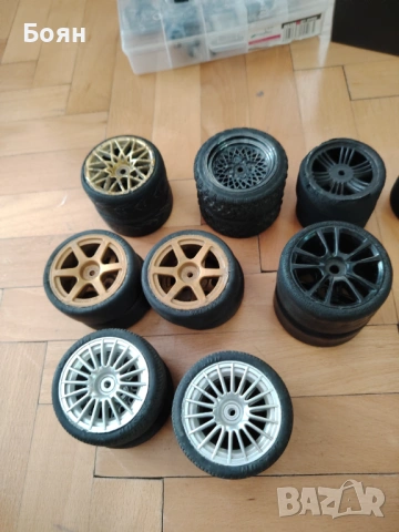 Гуми за Rc кола 12мм, снимка 2 - Гуми и джанти - 53847184