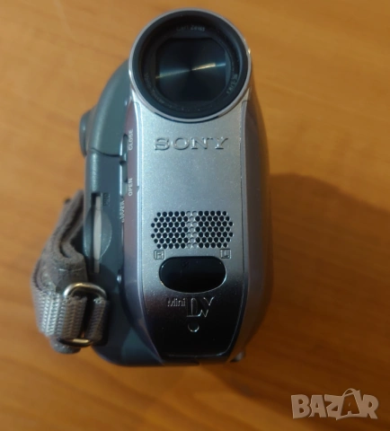 Видеокамера Sony DCR-HC42E, снимка 3 - Камери - 53661224