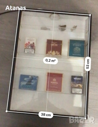 Ръчно изработена дървена витрина