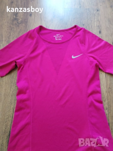 Nike W NK ZNL CL RELAY TOP SS - страхотна дамска тениска КАТО НОВА ХС, снимка 7 - Тениски - 51824022