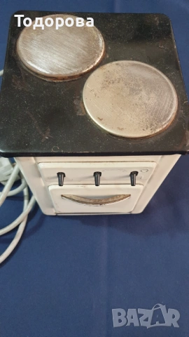 Старинен умален рекламен  модел на елктрическа печка, снимка 2 - Антикварни и старинни предмети - 53061656