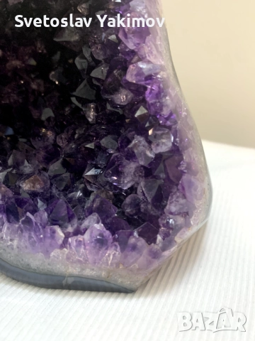 Аметистен Катедрален Кристал /Ествствен/, снимка 4 - Apple iPhone - 51882509