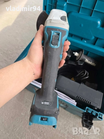 Makita DGA 511 Безчетков ъглошлайф, снимка 5 - Ъглошлайфи - 53761538