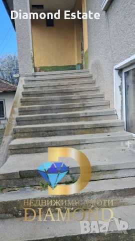 Двуетажна къща в село Трънково, общ. Раднево, снимка 4 - Къщи - 54132370