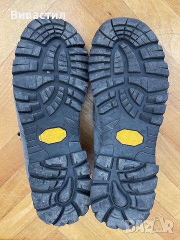 Обувки SCARPA №45 стелка 29см VIBRAM подметка от най-висок клас, снимка 10 - Ежедневни обувки - 45526764