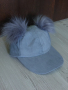 Сива детска шапка с пухкави понпончета, снимка 1 - Шапки - 44938377