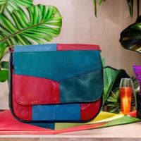 Многоцветна дамска кожена чанта за през рамо, снимка 3 - Чанти - 45838845