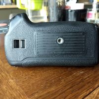 Canon BG-E16 Battery Grip / грип за батерии LP-E6N или AA за фотоапарат EOS 7D Mark II, снимка 6 - Батерии, зарядни - 45944227