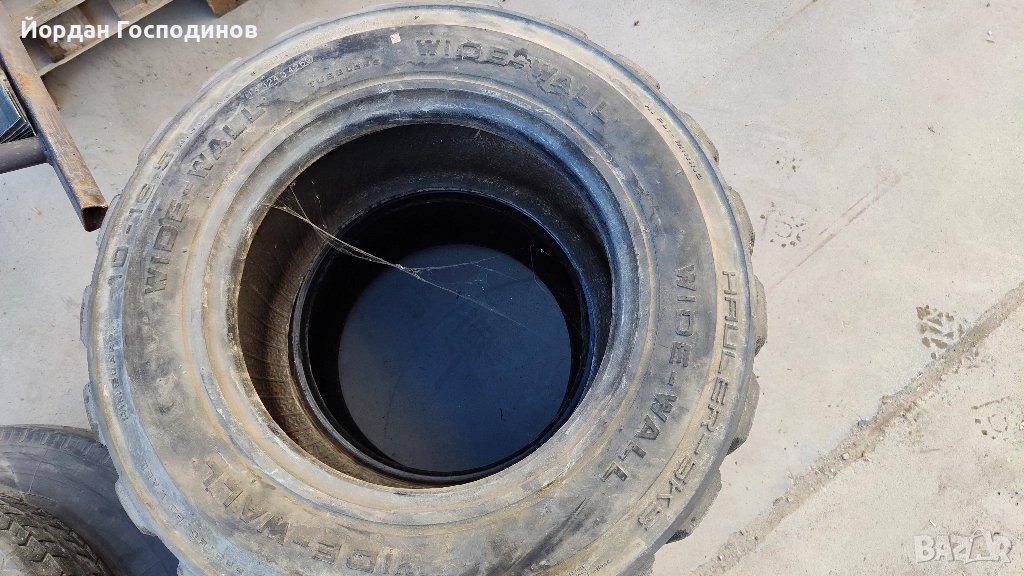 Гуми за Bobcat 4 - 16.5 - втора ръка, снимка 1