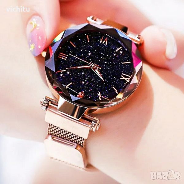 Красив нов дамски ръчен часовник с метална меш верижка в златен цвят и магнитно закопчаване., снимка 1