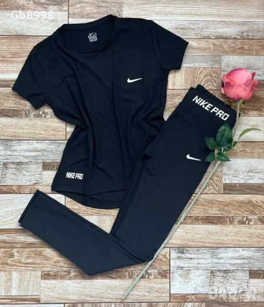 Дамски комплект Nike, снимка 1