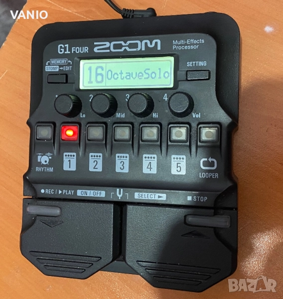 Zoom G1 Four Ефект За Кларинет,Цигулка,Гайда,Гъдулка,Кавал,Саксофон Китара и Др…, снимка 1