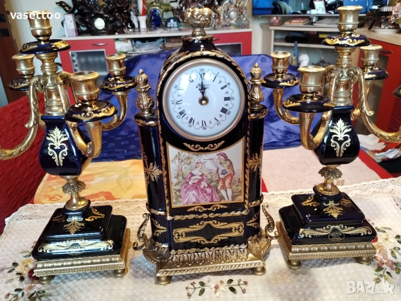 Порцеланов часовник с два свещника, снимка 1