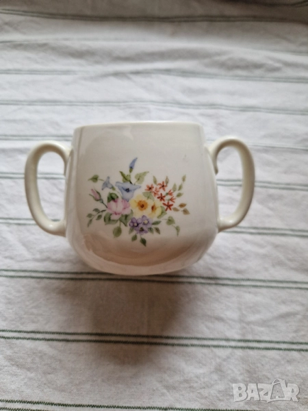 Винтидж чаша с две дръжки – K. F. Jones, ръчна изработка , снимка 1