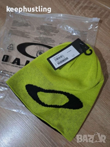 Чисто нови зимни шапки Oakley , снимка 2 - Шапки - 53741648