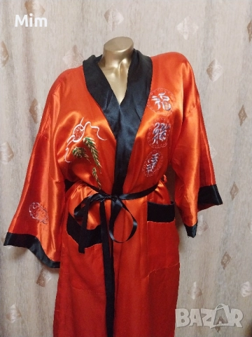 Сатенен халат с две лица черно и червено бродерия дракон , снимка 12 - Нощници - 51915370