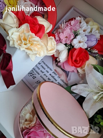 Рамки с рози, цветя пластичен сапун, кутии, снимка 8 - Подаръци за мъже - 53745555