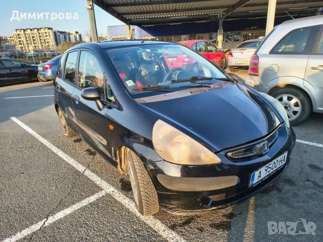 Продавам черна Honda Jazz, снимка 2 - Автомобили и джипове - 54236971