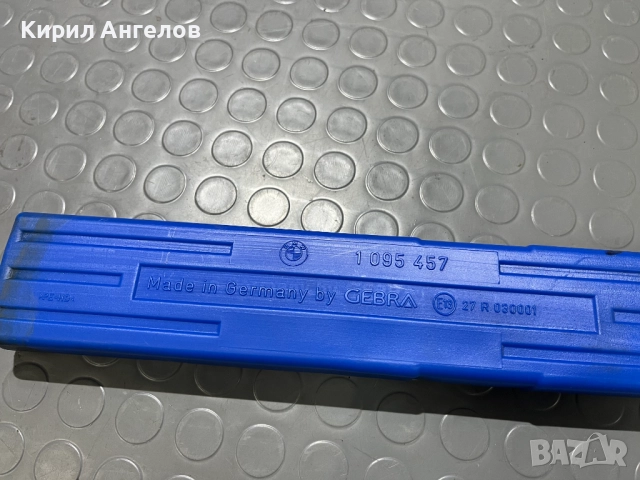 Оригинален триъгълник за BMW, снимка 2 - Аксесоари и консумативи - 52806481