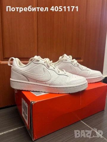 Обувки Nike кожени., снимка 2 - Маратонки - 53781213