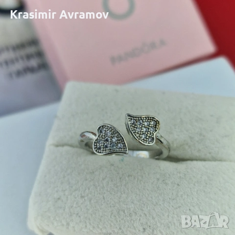 ✨ Пръстен „Twin Hearts“ 💎💕 – медицинска стомана с 18K позлата