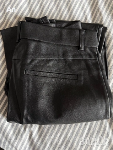 Кожен панталон тип дънки Zara