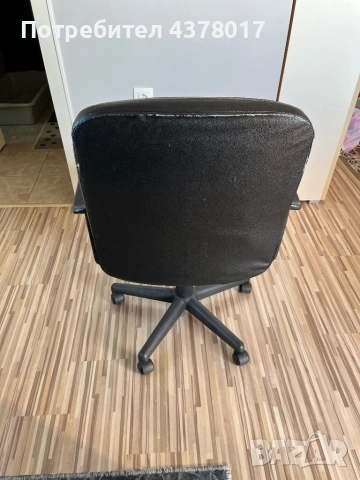 Офис стол, снимка 2 - Столове за офис - 53590960