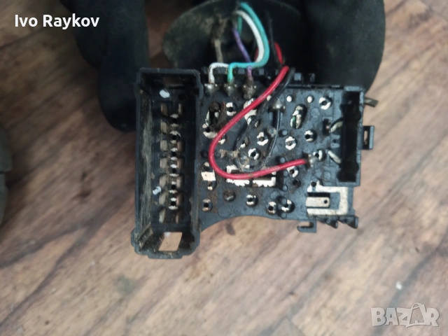  Лостче за светлини за Dacia Duster, снимка 4 - Части - 53951152