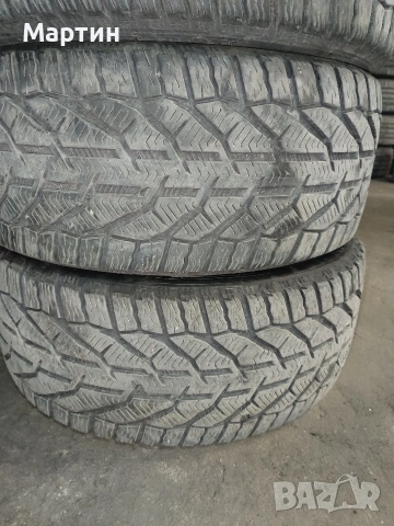 Зимни гуми 235/40/18, снимка 4 - Гуми и джанти - 53471035