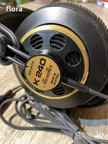 Vintage AKG K240 Studio Monitor Over Ear Headphones 600 Ohms Made in Austria, снимка 4 - Слушалки и портативни колонки - 45935518