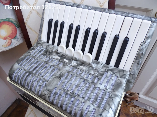 Акордеон Велтмайстер 40 баса, снимка 8 - Акордеони - 53854884