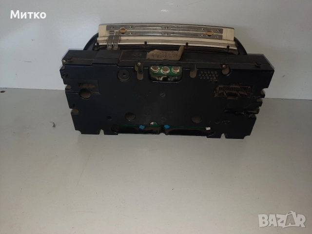 Километраж-табло с уреди за Фолксвген Голф 3ка Volkswagen Golf 3, снимка 8 - Части - 52887218