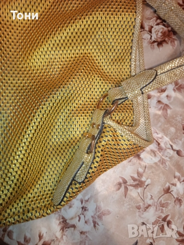 Нова Златиста Дамска Чанта , снимка 9 - Чанти - 52406857