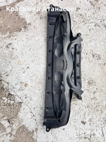 A2118800236. Държач кора преден капак за Мерцедес Е-класа W211. 