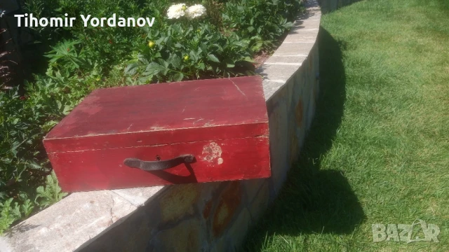 Стар дървен куфар., снимка 11 - Антикварни и старинни предмети - 51067438