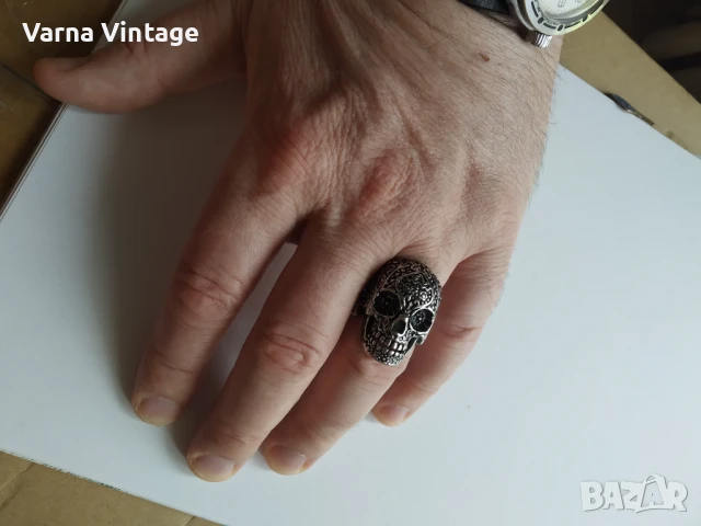 Брутален масивен мъжки пръстен Череп с шарки.
