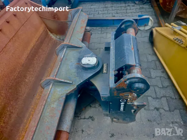 Накланяща се кофа с бързосменник OilQuick OQ70/55 и адаптер Lehnhoff 12-25т., снимка 5 - Индустриална техника - 50310546