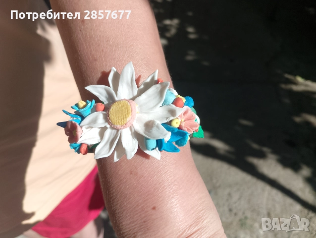 Продавам гривна от студен порцелан, снимка 2 - Гривни - 51470666