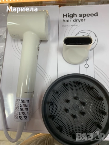 Професионален Сешоар с безчетков мотор / С термоконтрол и магнитна дюза, снимка 11 - Сешоари - 52140567