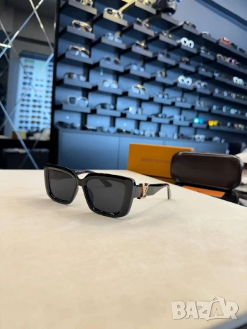 очила с черен обикновен калъф christian dior fendi louis vuitton , снимка 4 - Слънчеви и диоптрични очила - 51004943