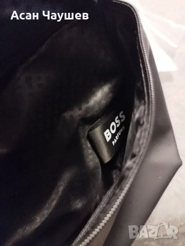 Чантичка Boss, снимка 4 - Чанти - 52504556
